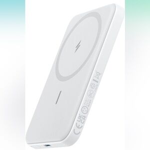 NWT Anker 621 Magnetic Portable Charger (MagGo)